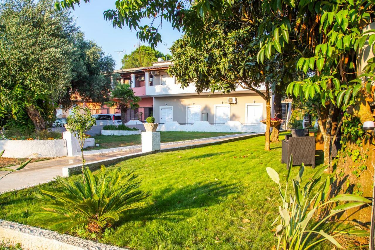 The Lake Apartments Kommeno  Exterior foto